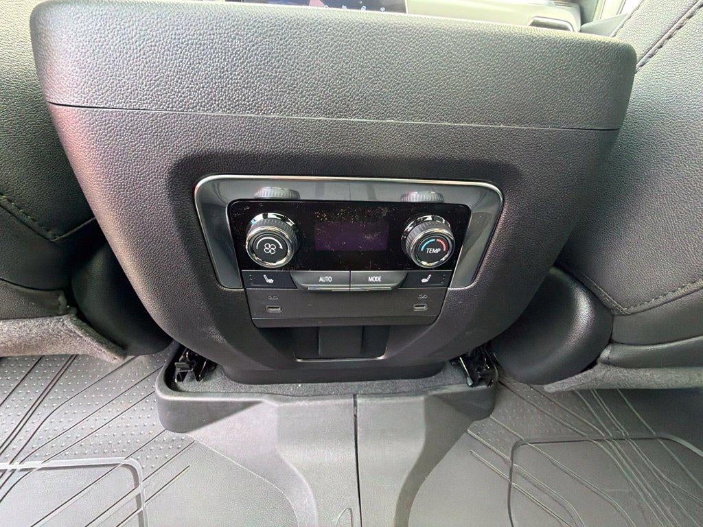 2027 Chevrolet Tahoe Premier - Photo 18
