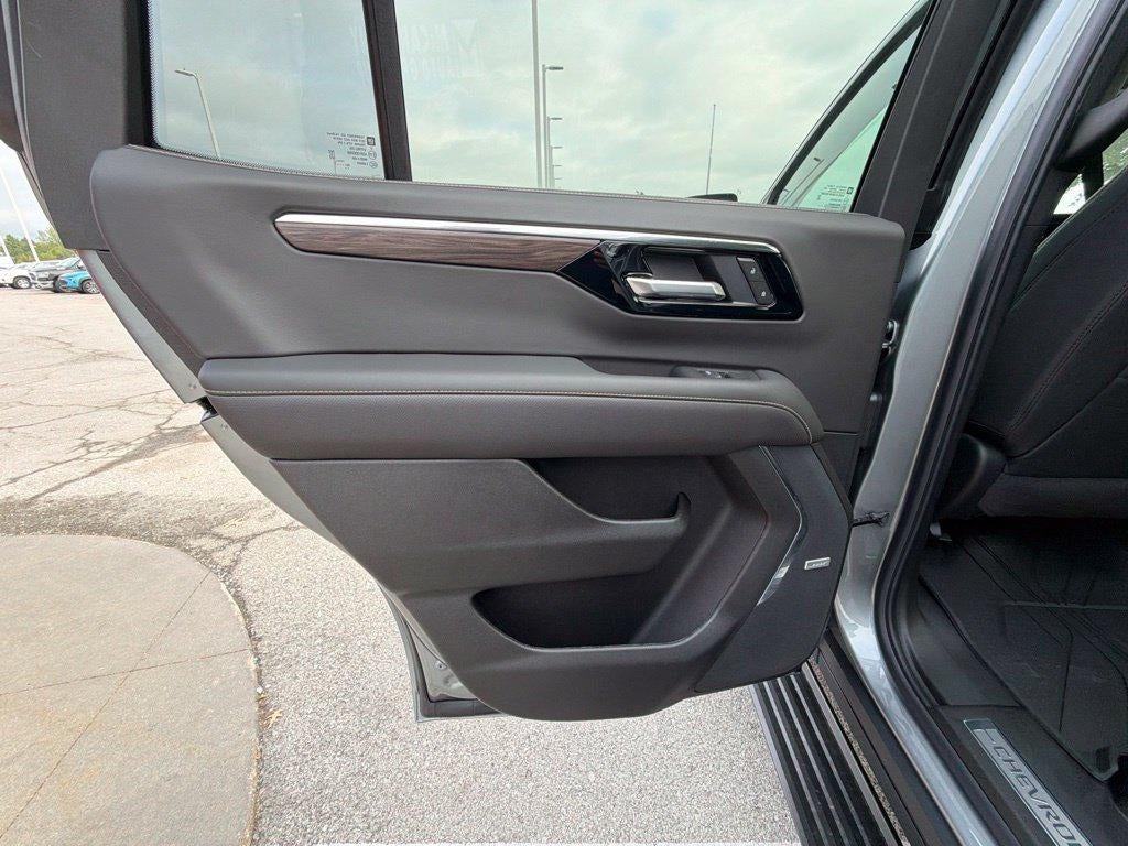 2027 Chevrolet Tahoe Premier - Photo 20
