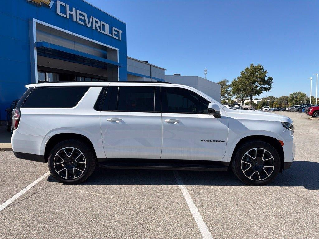 Used 2024 Chevrolet Suburban RST with VIN 1GNSKEKD4RR132372 for sale in Kansas City
