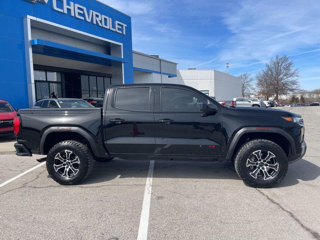 Used 2025 GMC Canyon AT4 with VIN 1GTP2DEK9S1122749 for sale in Kansas City