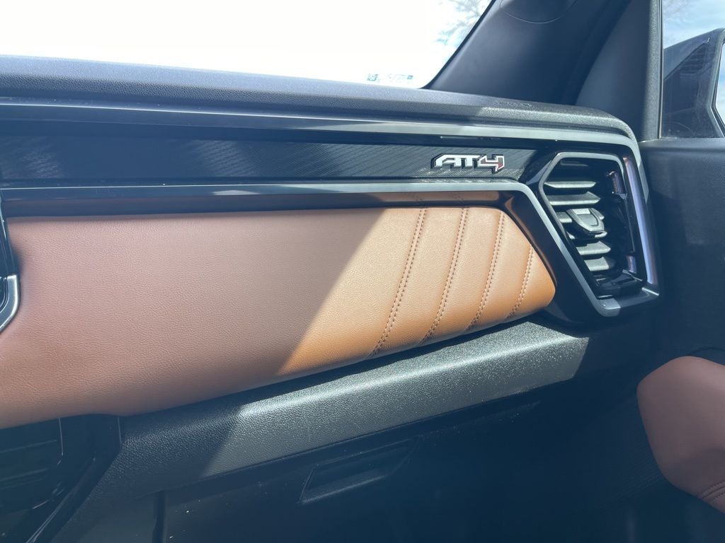 2025 GMC Canyon AT4