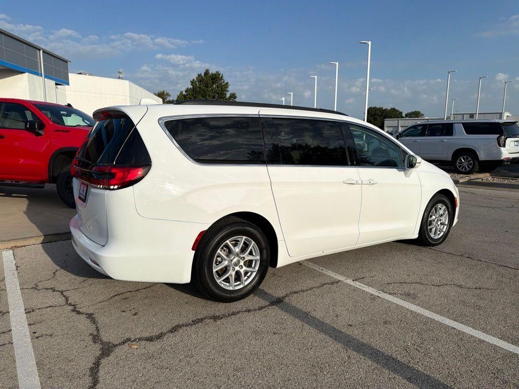 Used 2022 Chrysler Pacifica Touring L with VIN 2C4RC1BG8NR198564 for sale in Kansas City