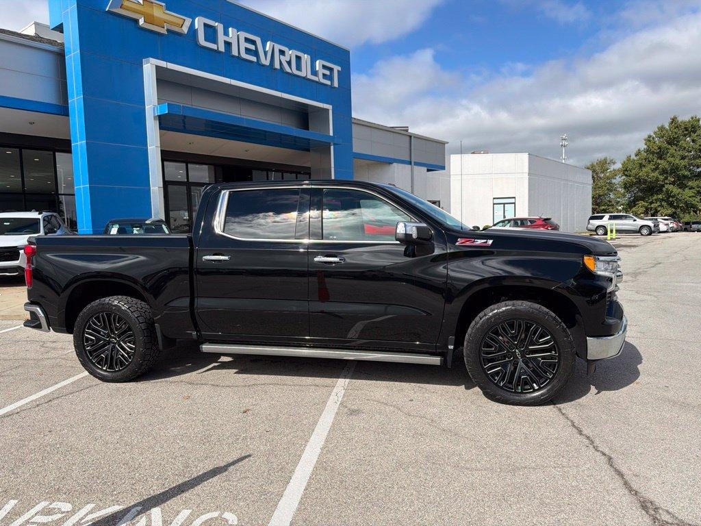 Used 2022 Chevrolet Silverado 1500 LTZ with VIN 2GCUDGED4N1517307 for sale in Kansas City