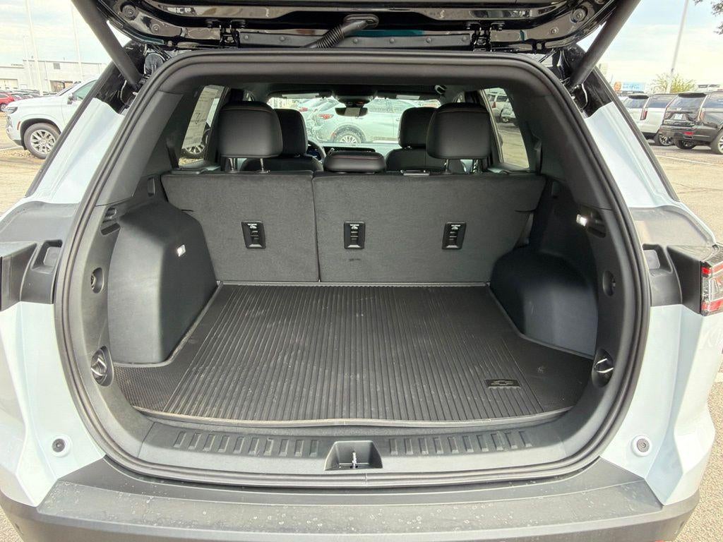 2027 Chevrolet Equinox RS - Photo 12