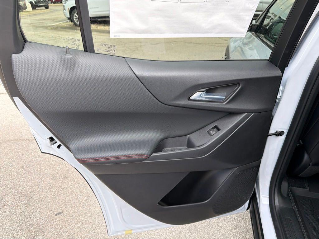 2027 Chevrolet Equinox RS - Photo 18