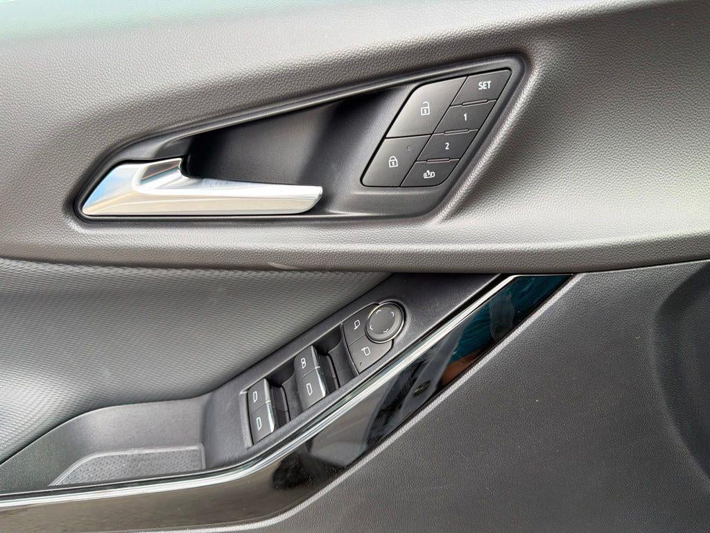 2027 Chevrolet Equinox RS - Photo 33