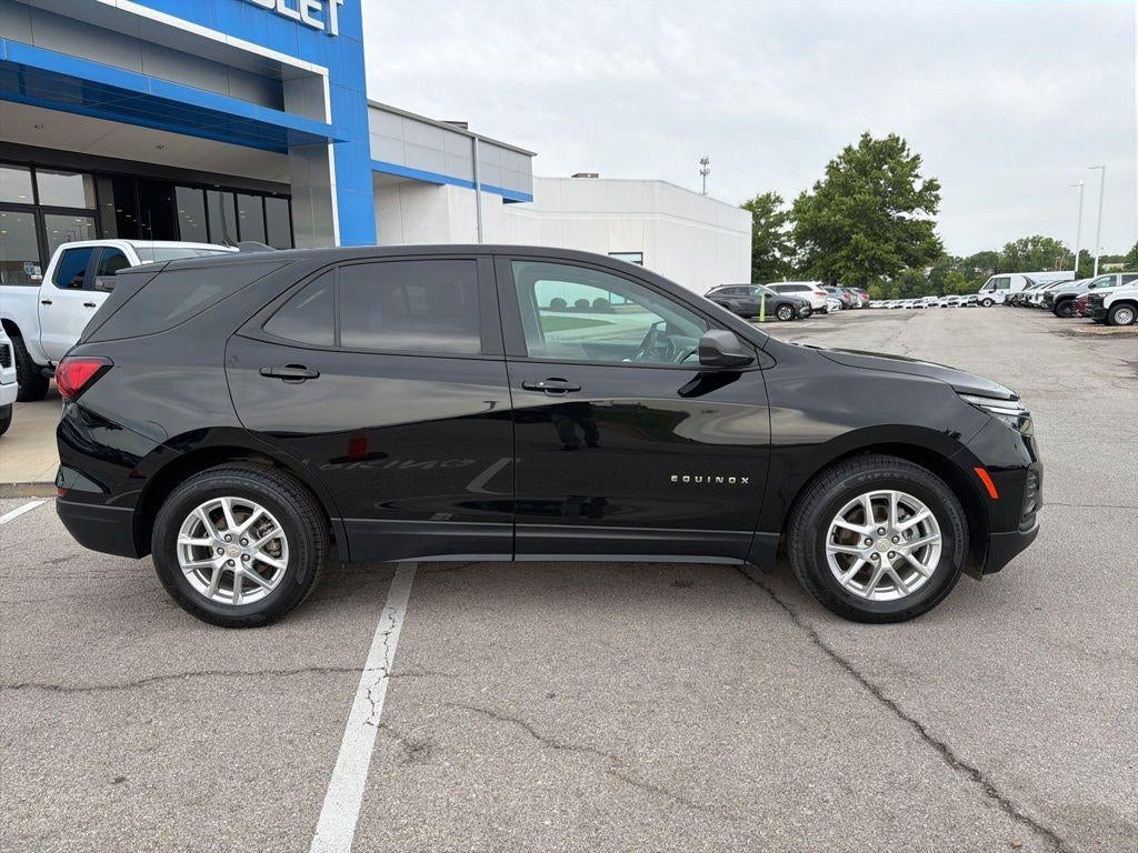 Used 2024 Chevrolet Equinox LS with VIN 3GNAXHEG5RL139195 for sale in Kansas City