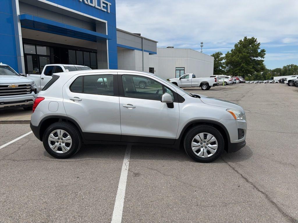 Used 2016 Chevrolet Trax LS with VIN 3GNCJKSB4GL249295 for sale in Kansas City