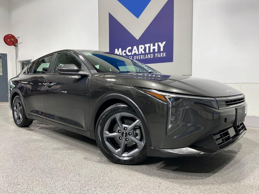 Used 2025 Kia K4 LXS with VIN 3KPFT4DE0SE033749 for sale in Kansas City