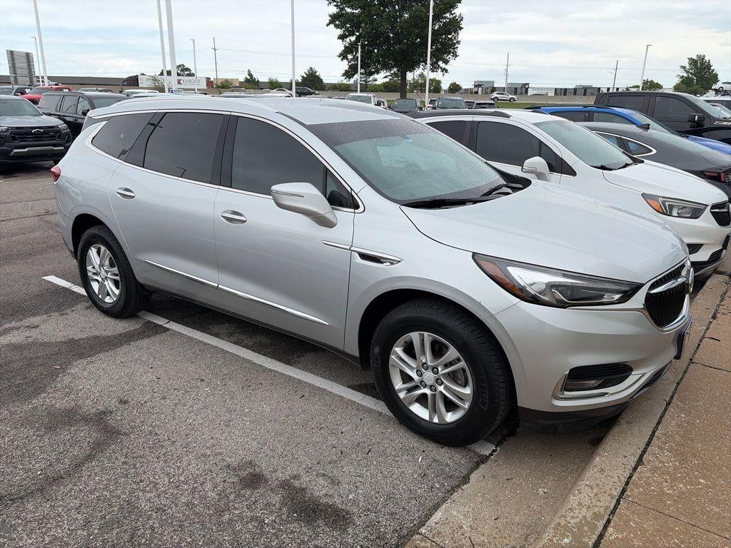 2019 Buick Enclave Essence's photo