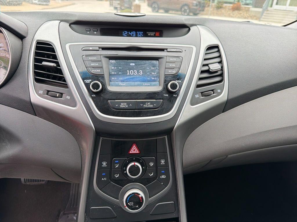 2015 Hyundai Elantra SE