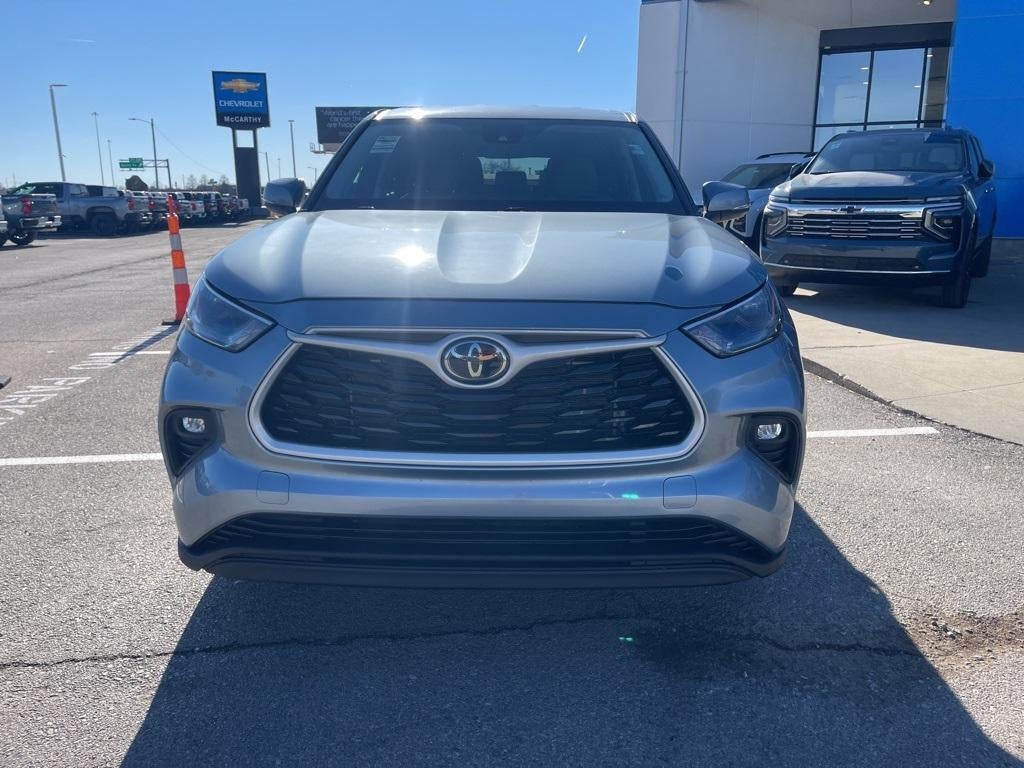 2022 Toyota HIGHLANDER LE