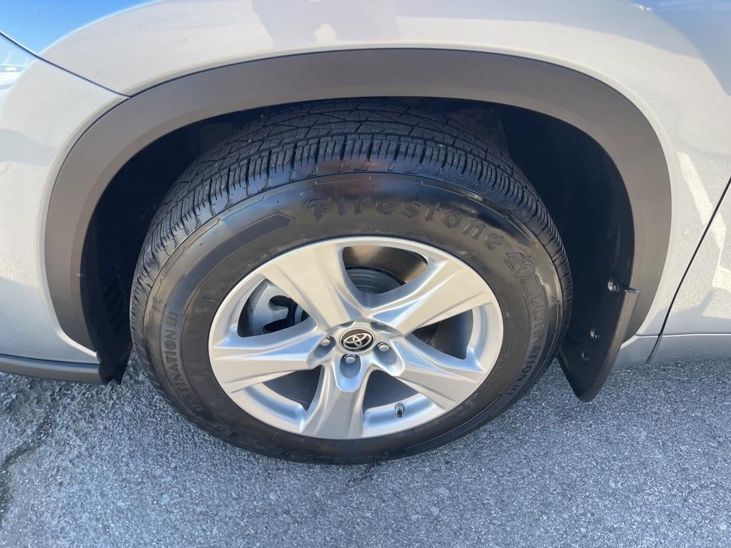 2022 Toyota HIGHLANDER LE