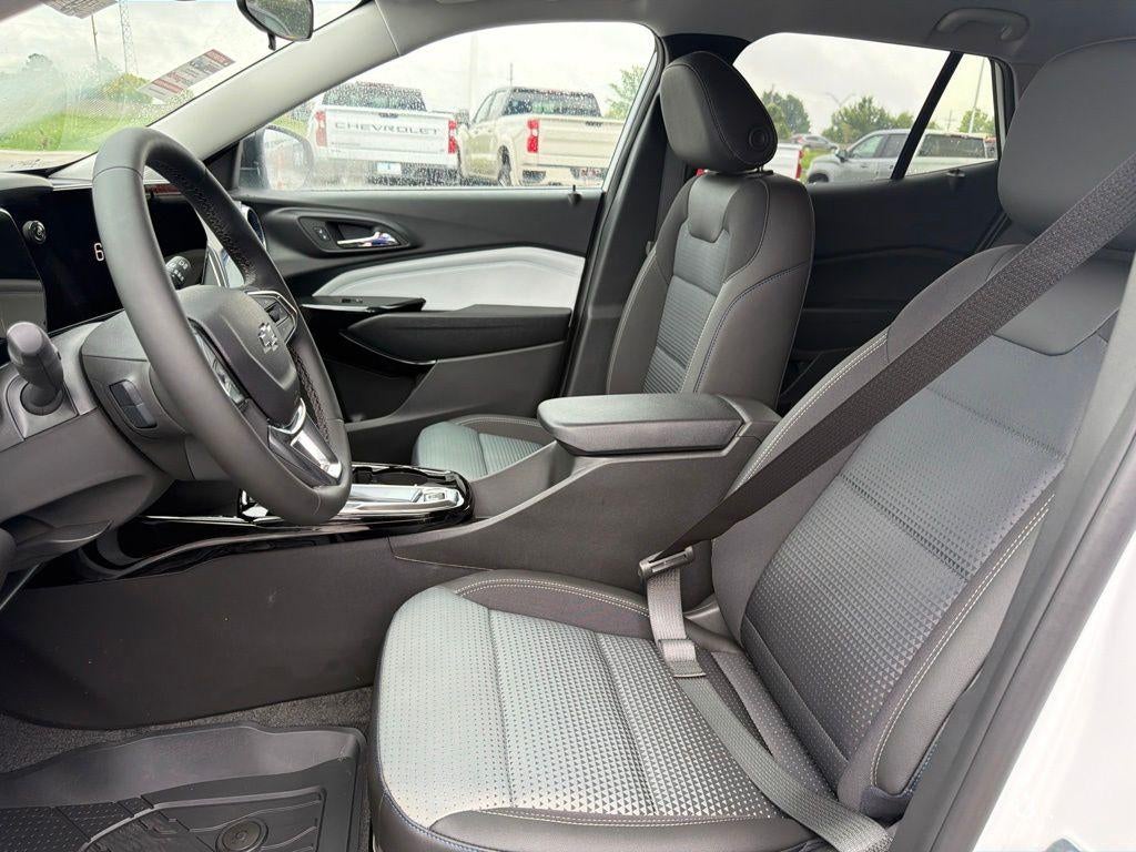 2026 Chevrolet Trax LT - Photo 18