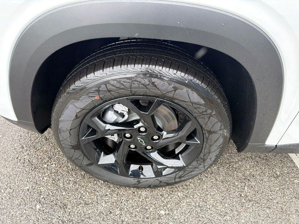 2026 Chevrolet Trax LT - Photo 9