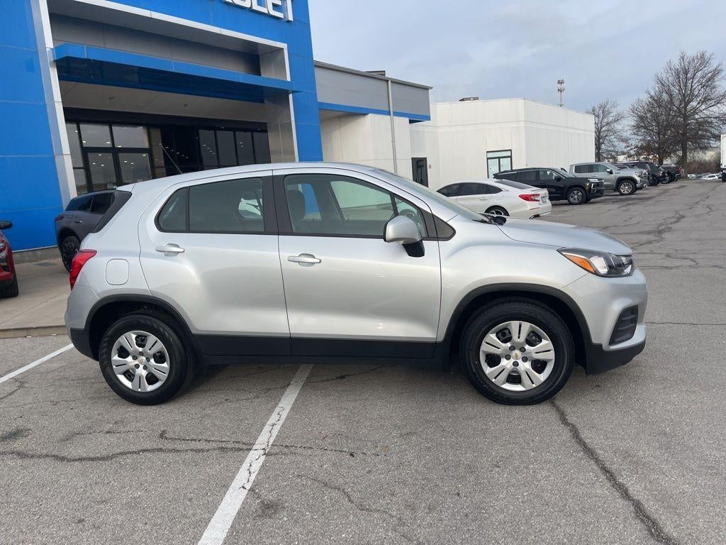 Used 2017 Chevrolet Trax LS with VIN KL7CJKSB0HB123699 for sale in Kansas City