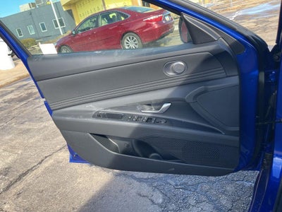 2025 Hyundai Elantra SEL Convenience