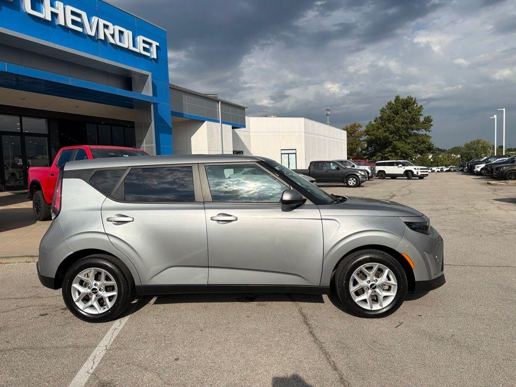 Used 2023 Kia Soul LX with VIN KNDJ23AU5P7852251 for sale in Kansas City