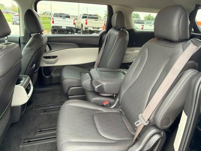 2024 Kia Carnival LX Seat Package