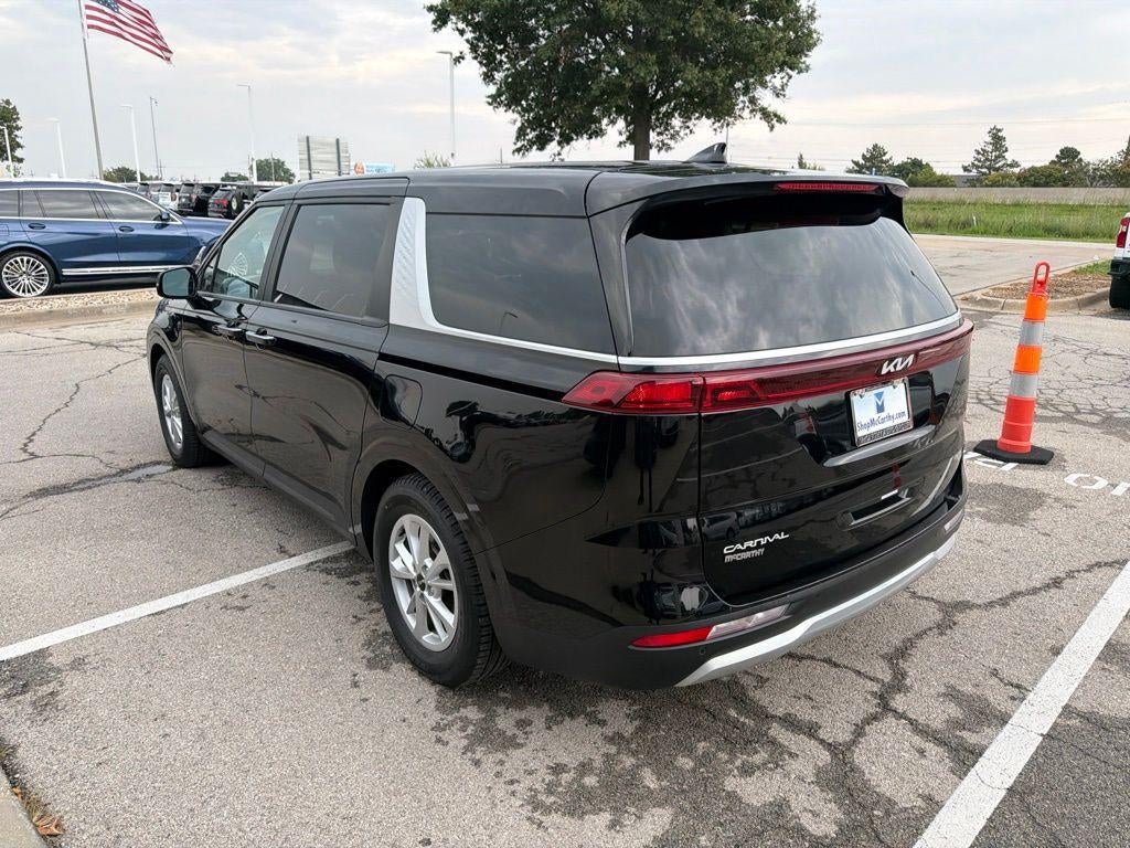 2024 Kia Carnival LX Seat Package