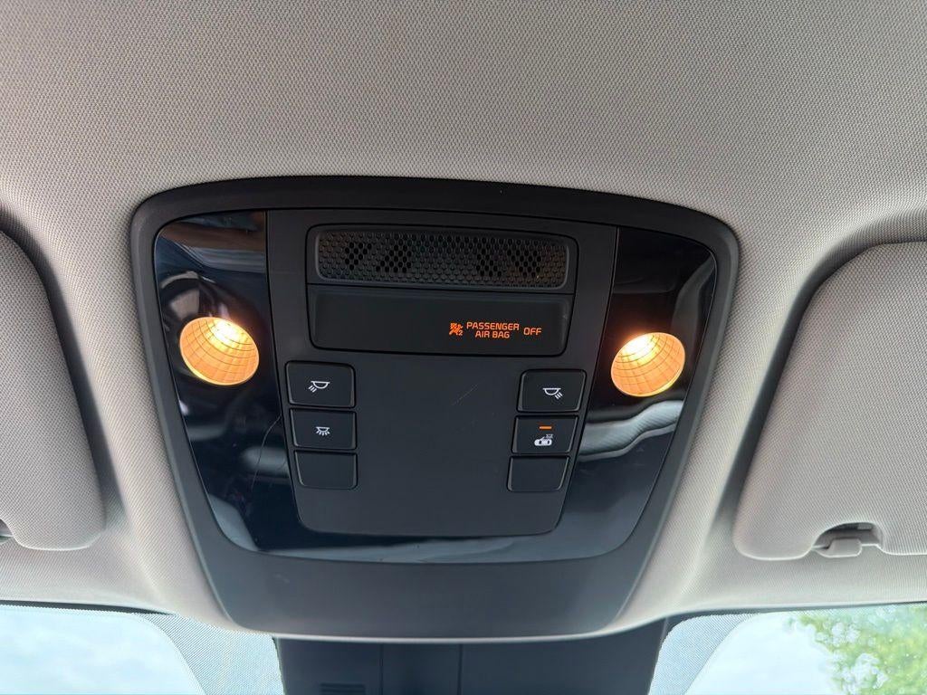2024 Kia Carnival LX Seat Package