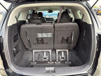 2024 Kia Carnival LX Seat Package