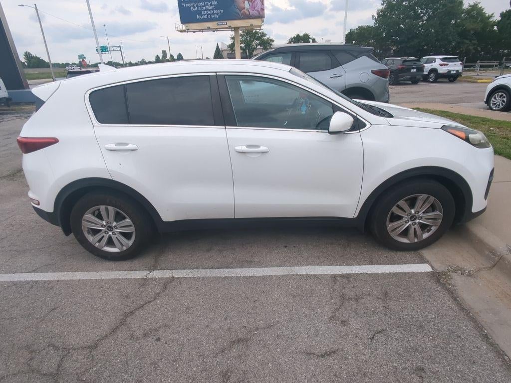 Used 2018 Kia Sportage LX with VIN KNDPM3AC7J7423065 for sale in Kansas City