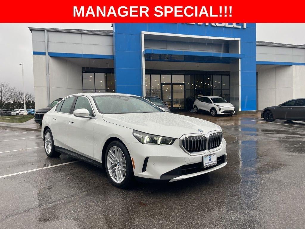 2025 BMW 5 Series 530i xDrive