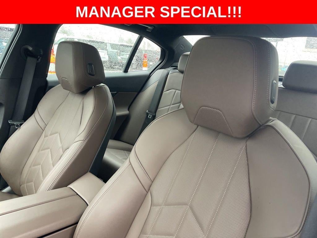 2025 BMW 5 Series 530i xDrive