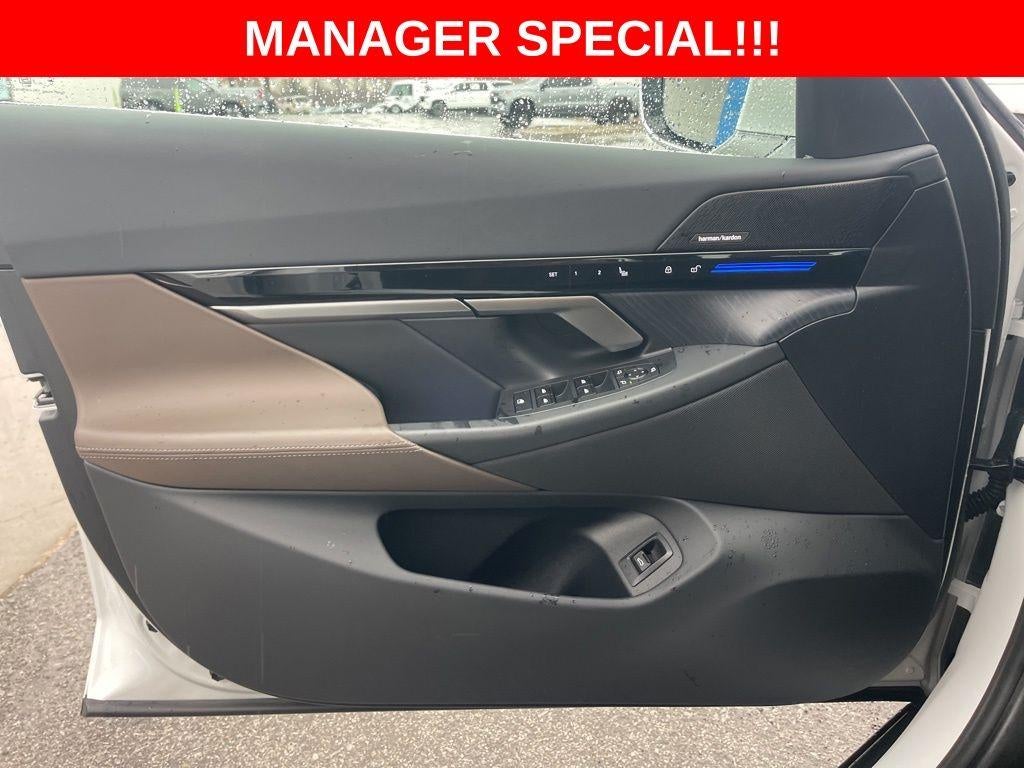 2025 BMW 5 Series 530i xDrive