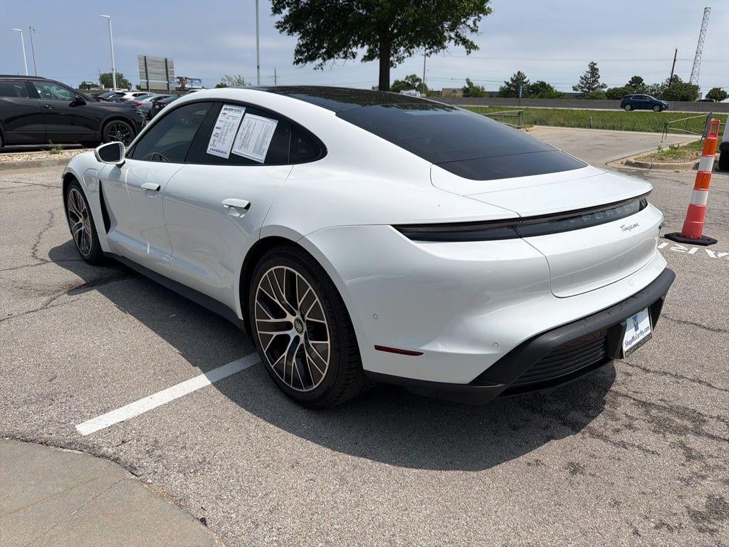 2022 Porsche Taycan Base