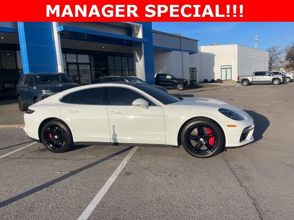 2018 Porsche Panamera Turbo