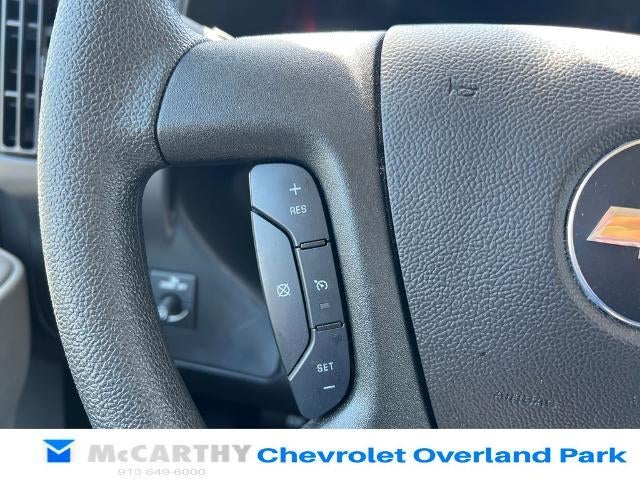 2025 Chevrolet Express Passenger 1LT