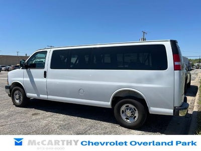 2025 Chevrolet Express Passenger 1LT