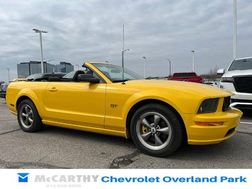 2005 Ford Mustang GT Deluxe