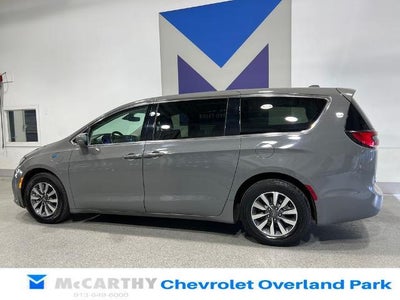 2022 Chrysler Pacifica Hybrid Touring L