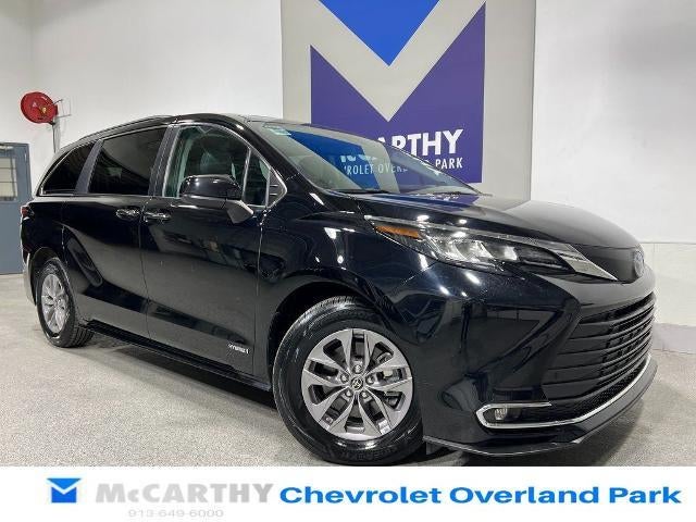 2021 Toyota Sienna XLE