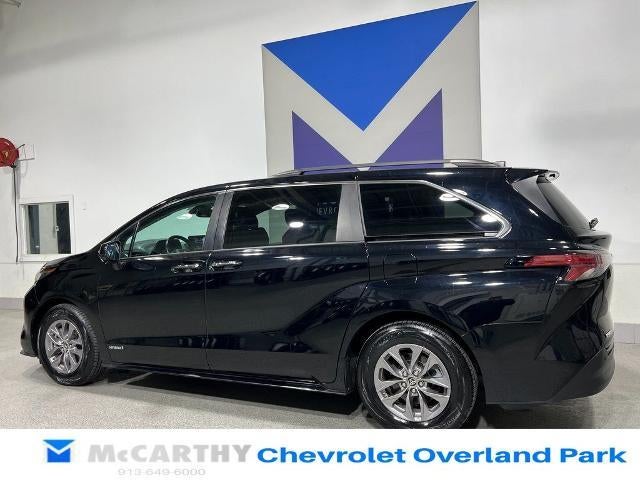 2021 Toyota Sienna XLE