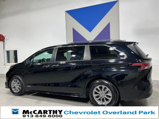 2021 Toyota Sienna XLE
