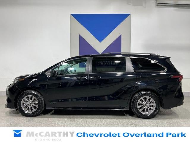2021 Toyota Sienna XLE