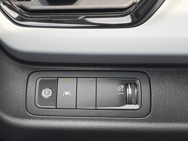 2027 Chevrolet Bolt FWD 4dr LT