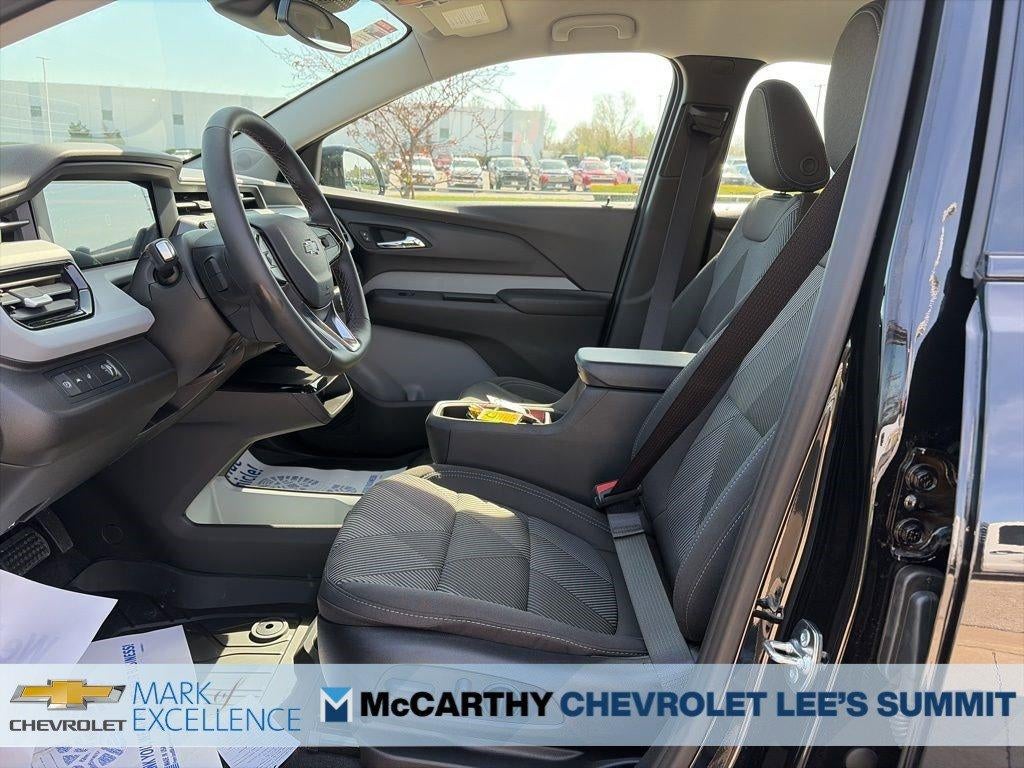 2027 Chevrolet Bolt FWD 4dr LT