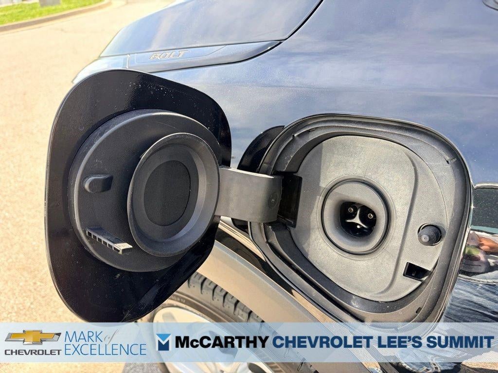 2027 Chevrolet Bolt FWD 4dr LT