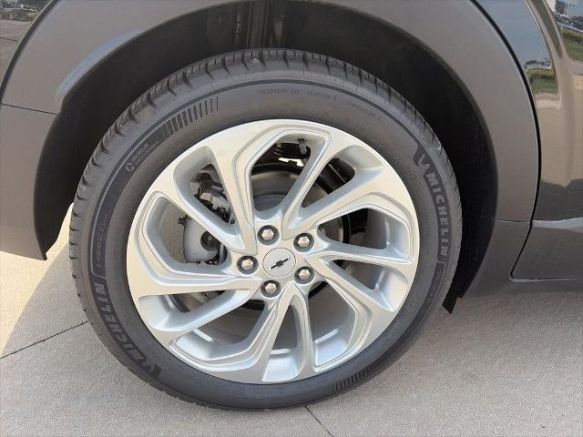 2027 Chevrolet Bolt FWD 4dr LT