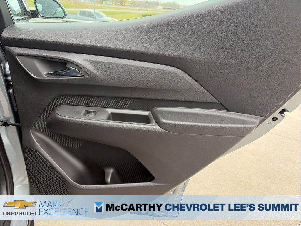 2027 Chevrolet Bolt FWD 4dr LT