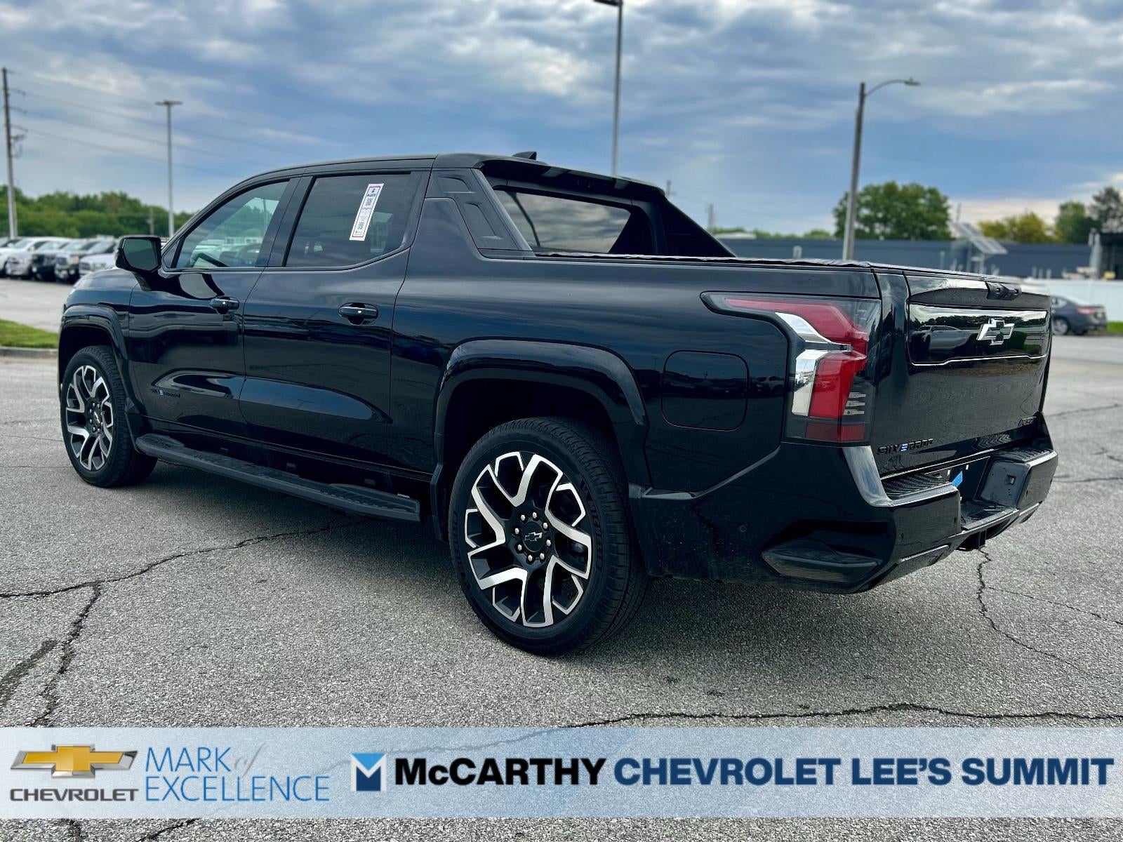 2024 Chevrolet Silverado EV e4WD Crew Cab RST