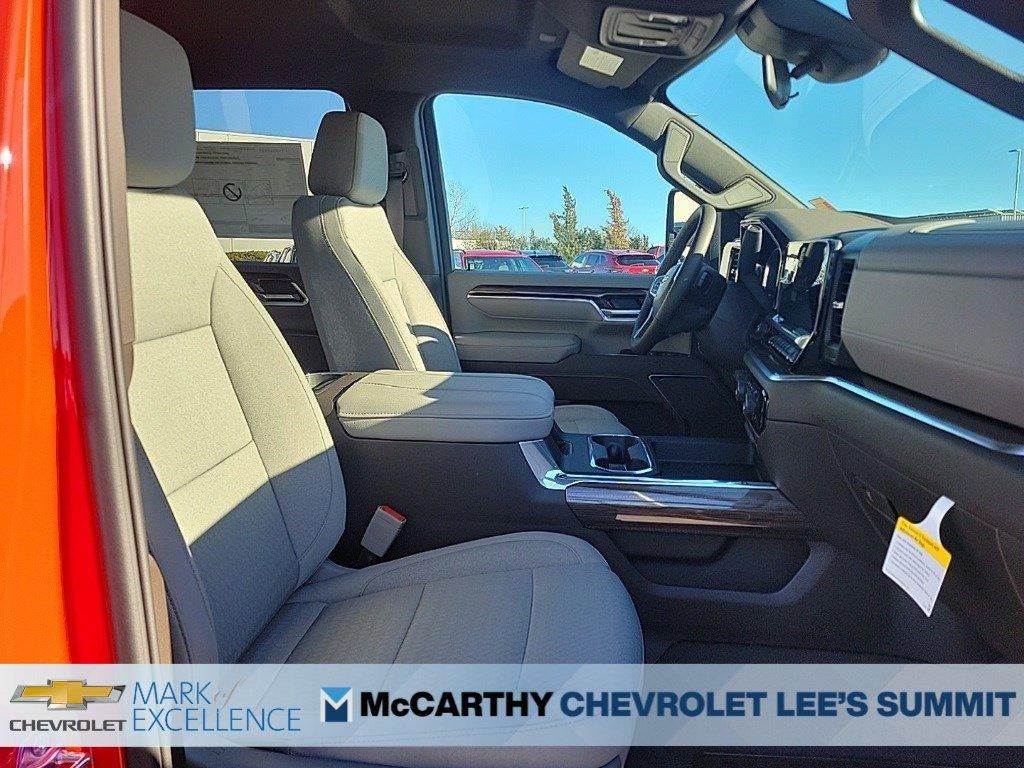 2026 Chevrolet Silverado 3500 HD Crew Cab Long Box 4-Wheel Drive LT