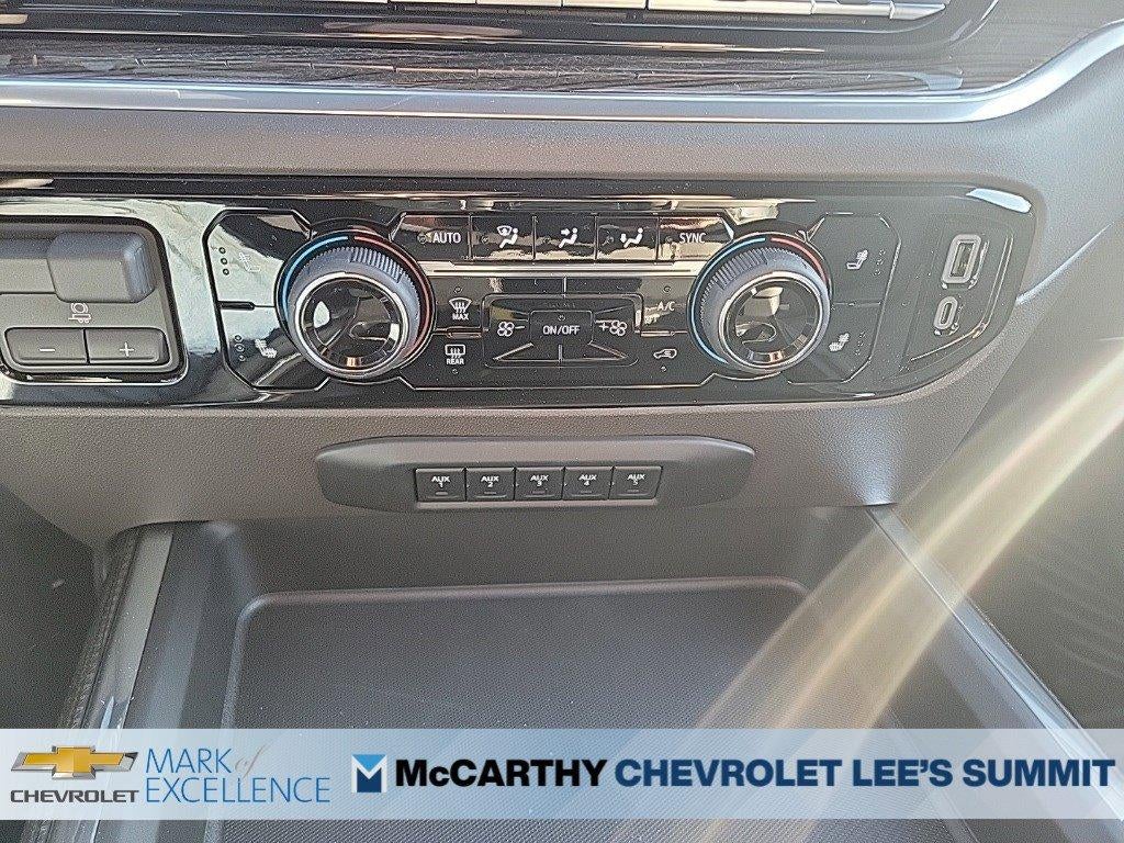 2026 Chevrolet Silverado 3500 HD Crew Cab Long Box 4-Wheel Drive LT