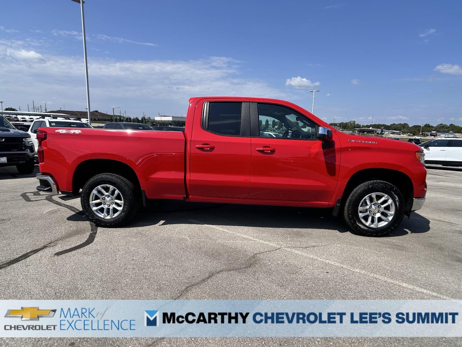 2025 Chevrolet Silverado 1500 Double Cab Standard Box 4-Wheel Drive LT 1LT