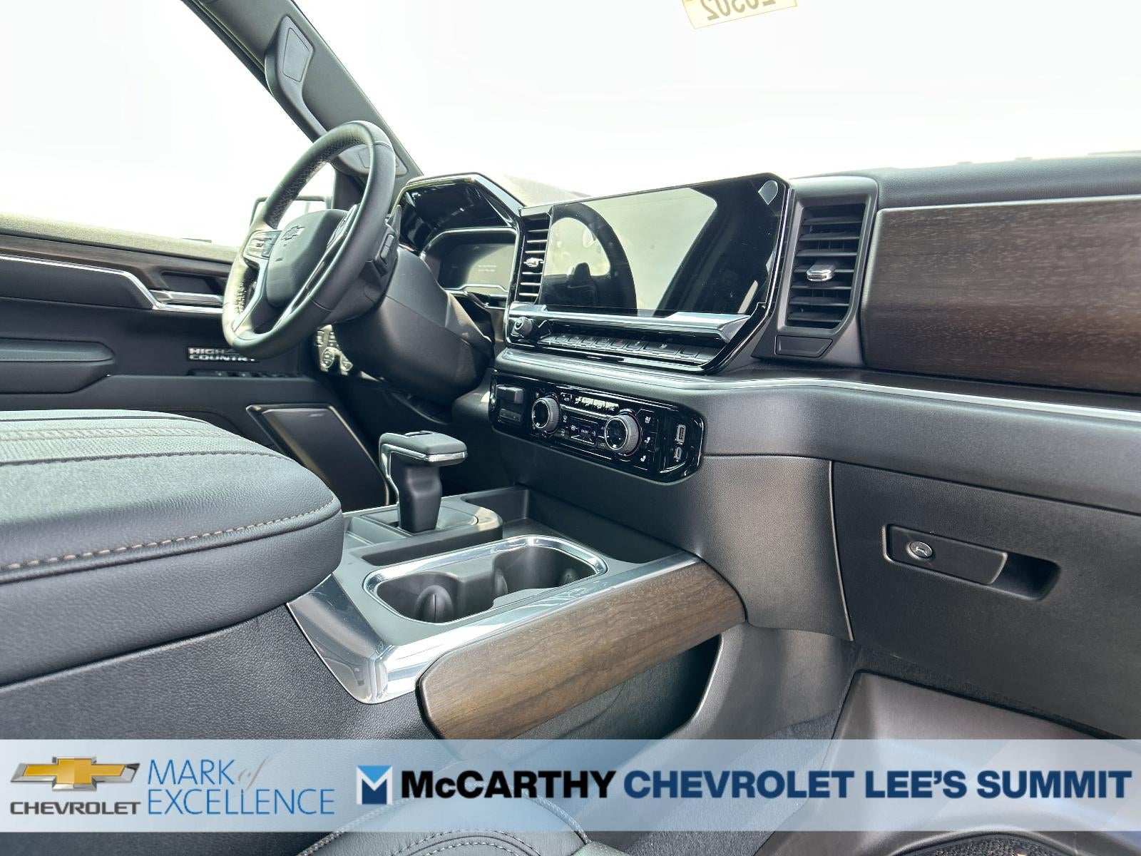 2025 Chevrolet Silverado 1500 Crew Cab Short Box 4-Wheel Drive High Country